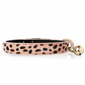 collier-chat-guepard-rose-2-milk-and-pepper